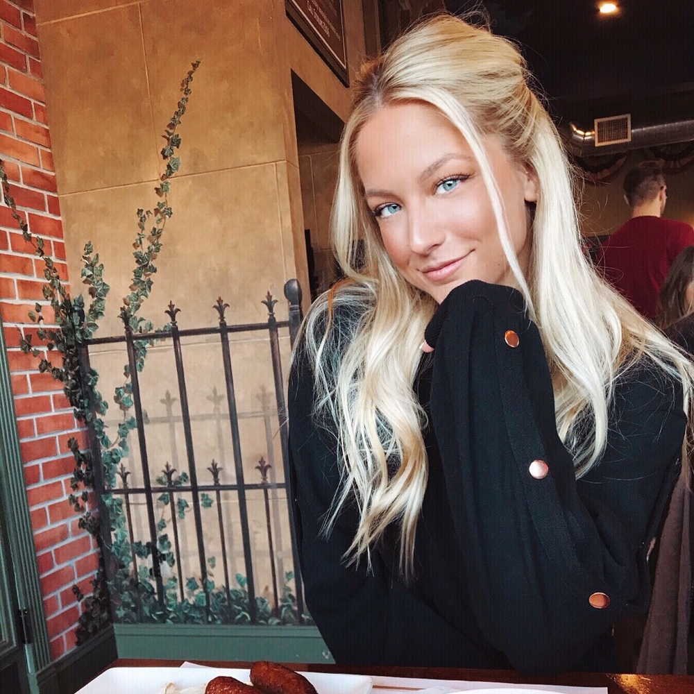 Meet your Posher, Nicole